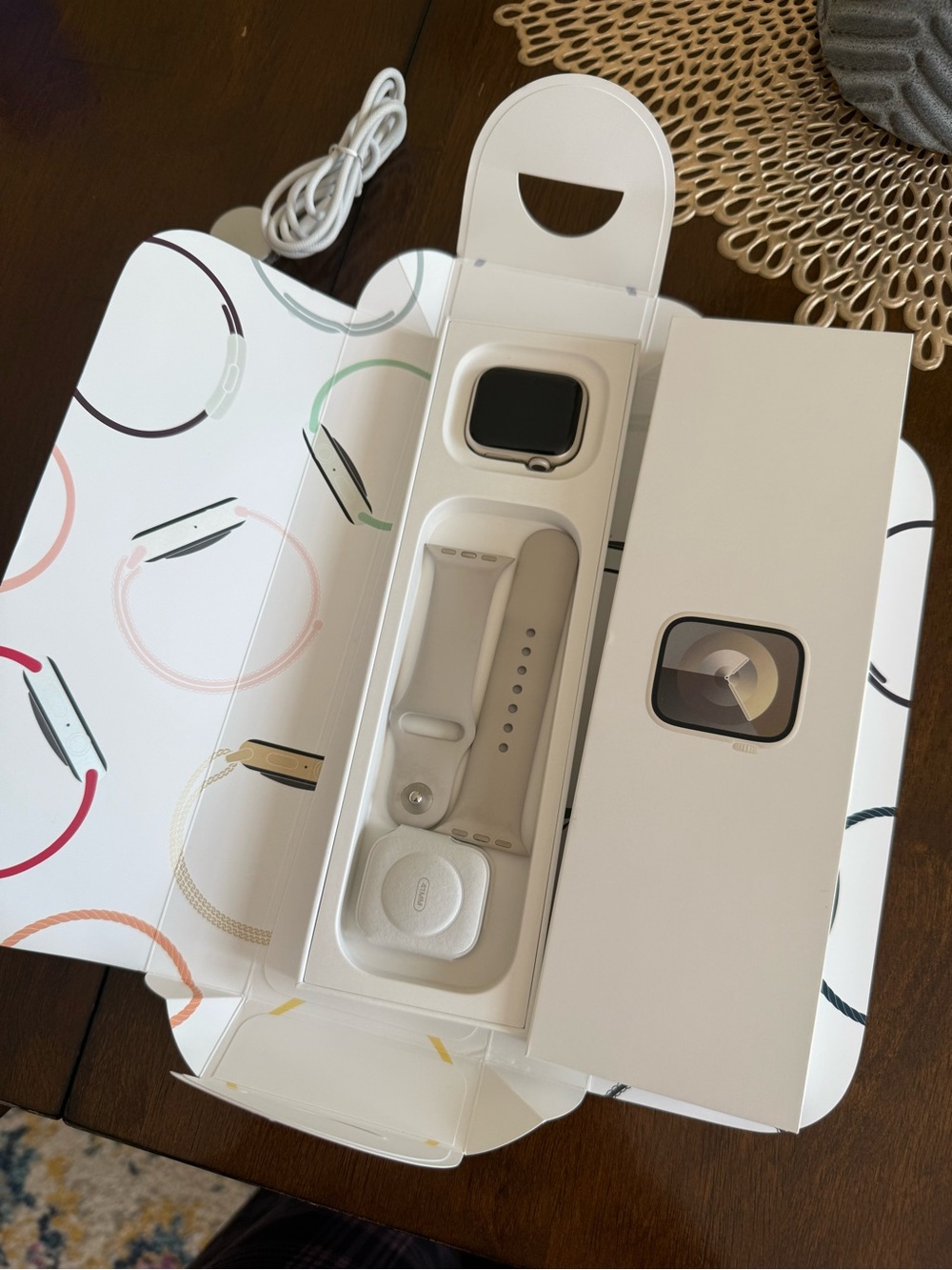 Apple Watch Series 9 GPS (2024) 41mm
Starlight Aluminum Case - Picture 3 of 11